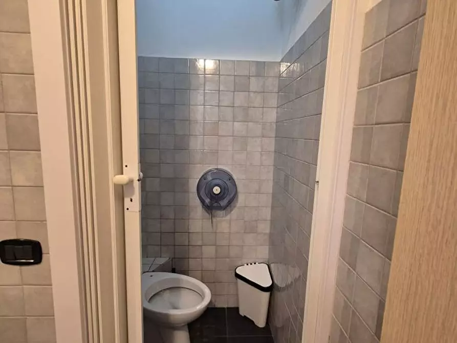 Immagine 36 di Negozio in vendita  in Via Vesuvio, 195 a Trecase