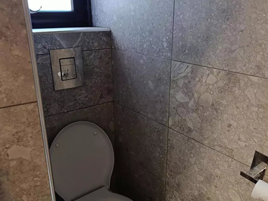 Immagine 20 di Appartamento in affitto  in Vico Rosario di Palazzo a Napoli