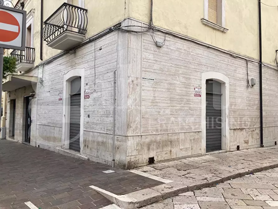 Immagine 2 di Negozio in vendita  in Corso giacomo matteotti, 86 a Torremaggiore