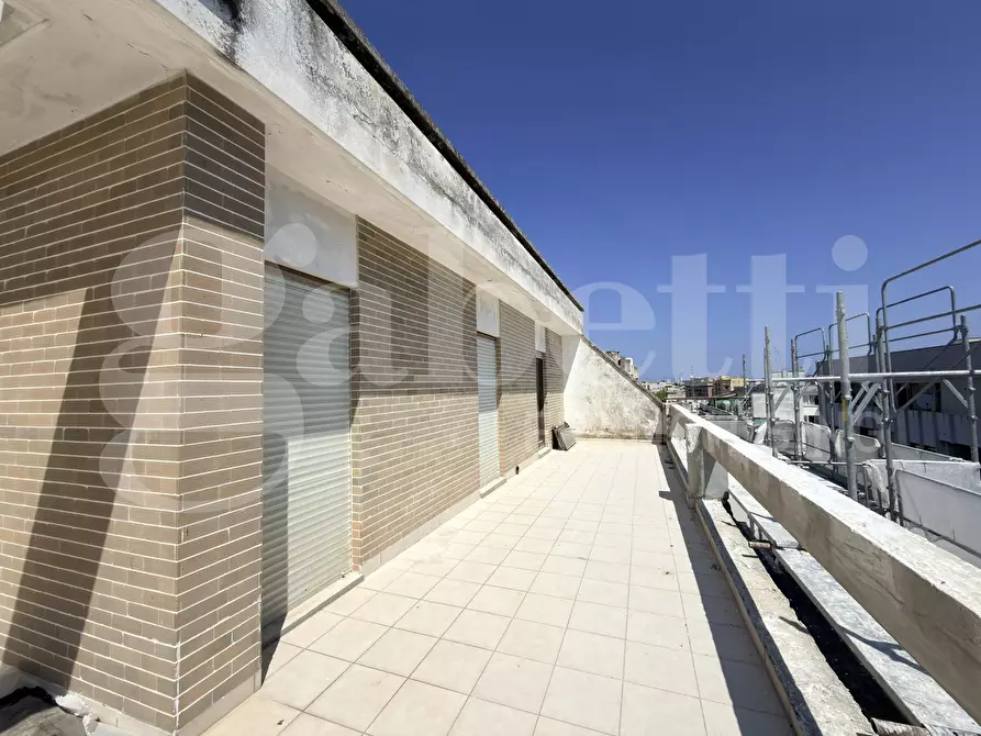 Immagine 10 di Attico in vendita  in Via Salandra, 30 a Lecce