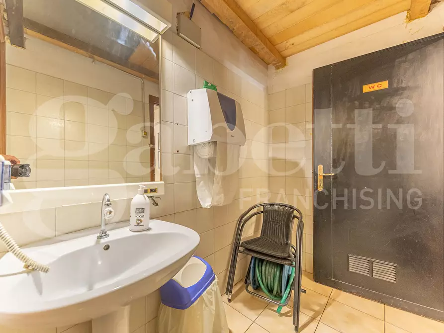 Immagine 42 di Bar / Ristorante in vendita  in Via Cogoleto a Roma