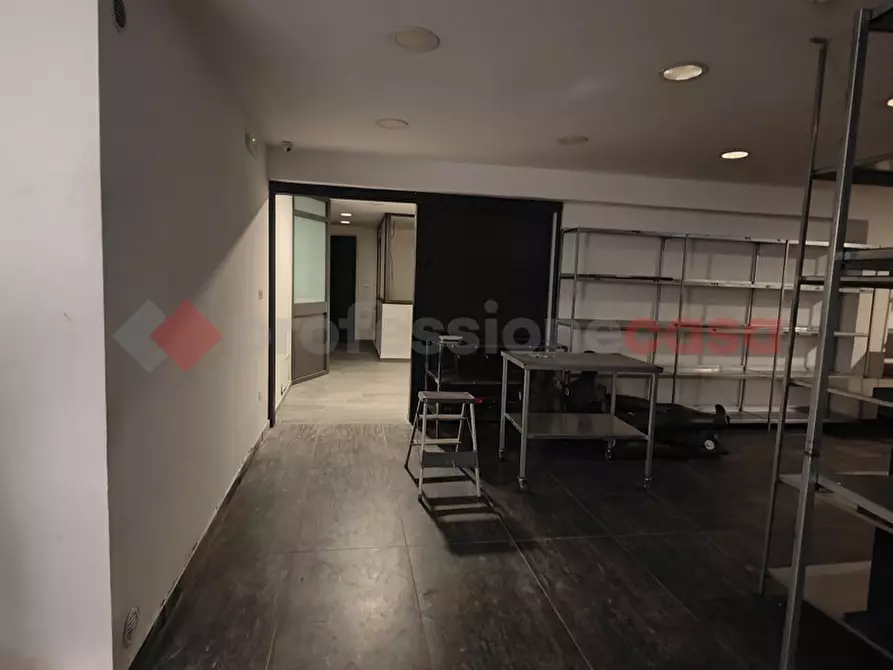 Immagine 4 di Magazzino in affitto  in Via rimini, 16 a Arzano