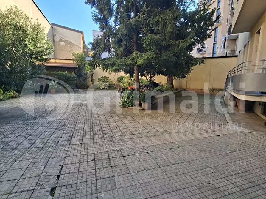 Immagine 34 di Appartamento in affitto  in Via Andrea Solari, 13 a Milano