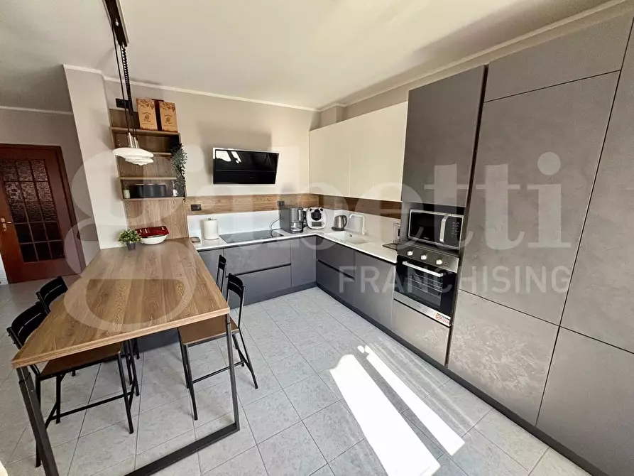 Immagine 4 di Appartamento in vendita  in Via Marconi, 11 a Orbassano