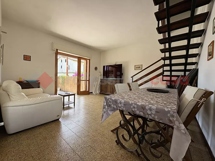 Immagine 2 di Villetta a schiera in vendita  in Via RESIDENCE ANXUR, 45 a Terracina