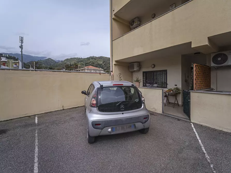 Immagine 42 di Appartamento in vendita  in Via Mili marina via nazionale, 321 a Messina