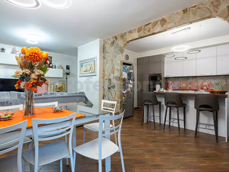 Immagine 1 di Casa quadrifamiliare in vendita  in Via Monteprandrone a Roma