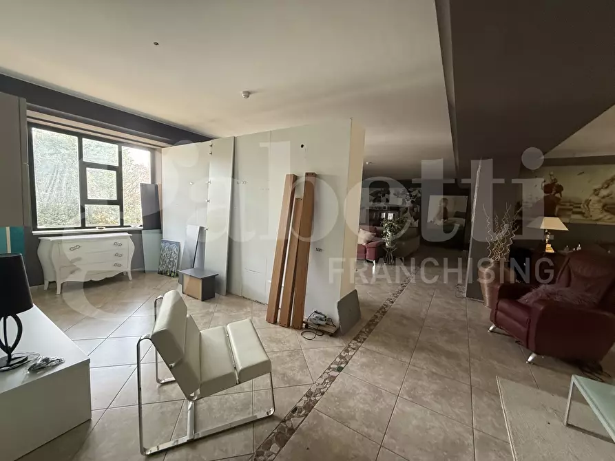 Immagine 5 di Ufficio in affitto  in Via LUCREZIA DELLA VALLE, 102/1 a Catanzaro