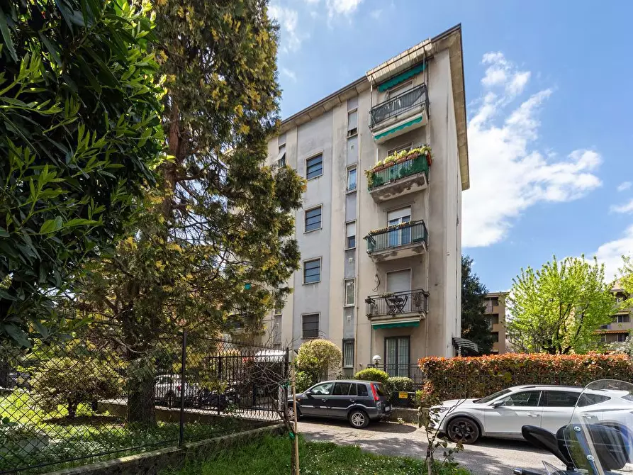 Immagine 13 di Appartamento in vendita  in Via Francesco Guerrazzi, 39 a Monza