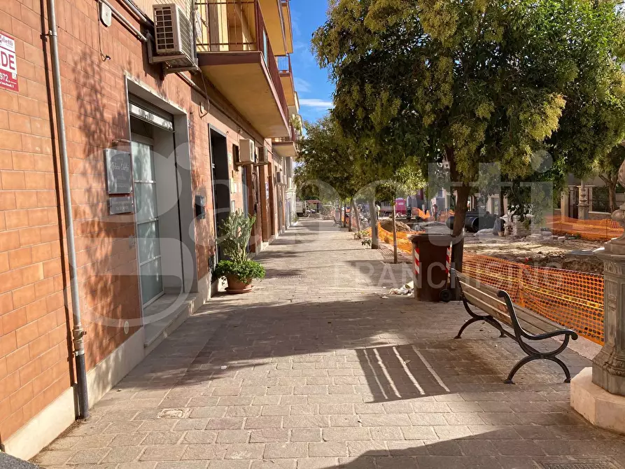 Immagine 9 di Negozio in vendita  in Corso Giacomo Matteotti, 289 a Torremaggiore