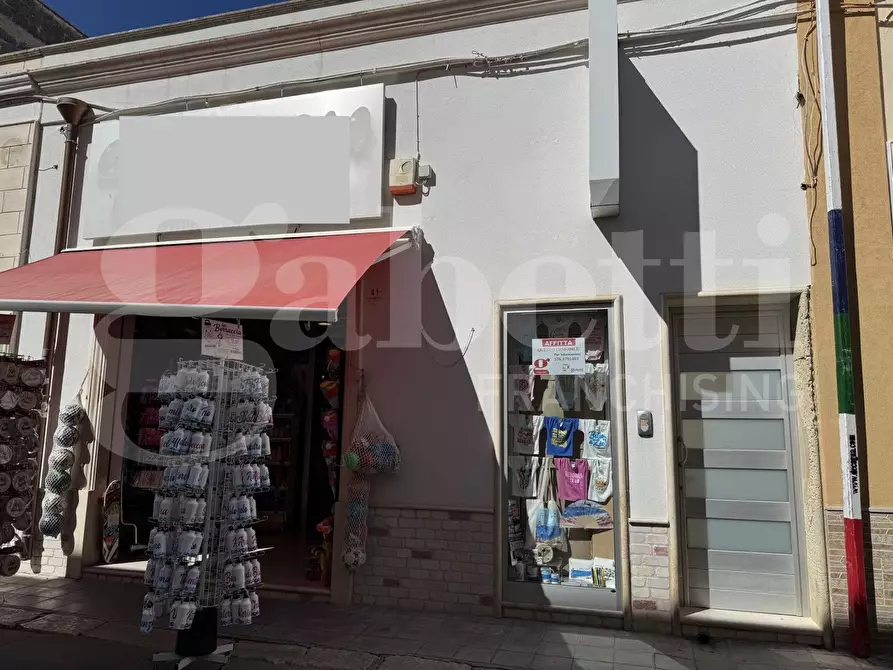 Immagine 2 di Negozio in affitto  in Via Garibaldi, 35 a Porto Cesareo