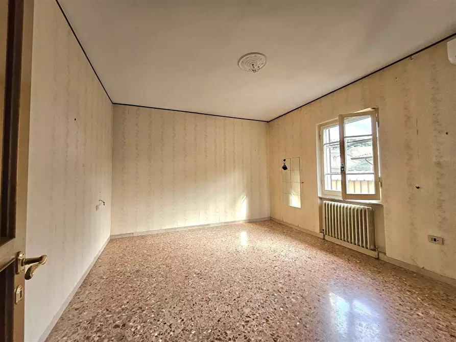 Immagine 16 di Casa bifamiliare in vendita  in Via COCOMBOLA, 50 a Massa