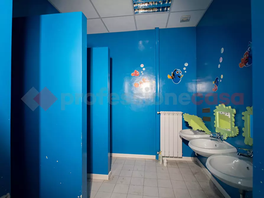 Immagine 4 di Attività commerciale in vendita  in Via Osteria della Fontana, 11 a Anagni