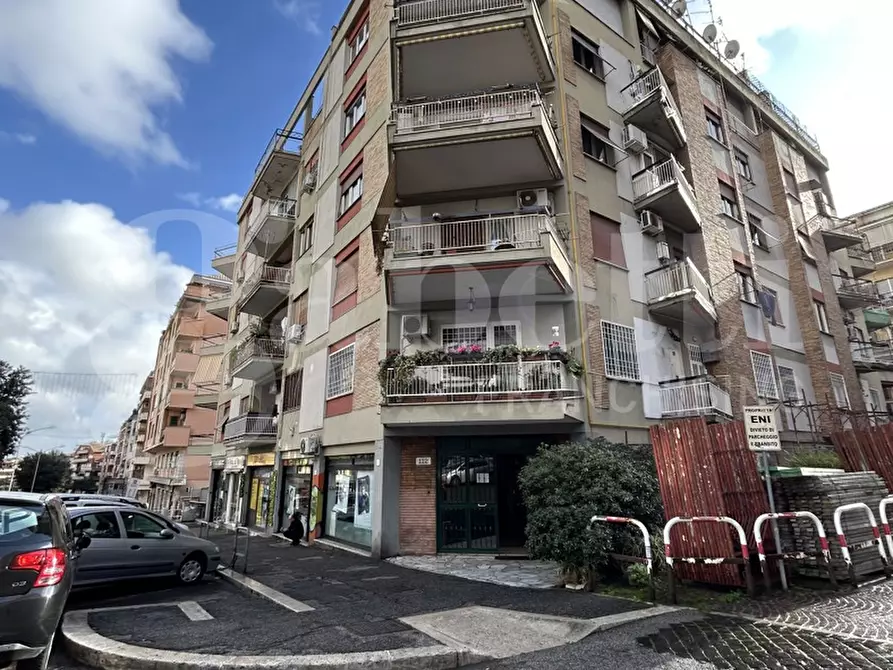 Immagine 20 di Appartamento in vendita  in Via Baldo degli Ubaldi, 112 a Roma