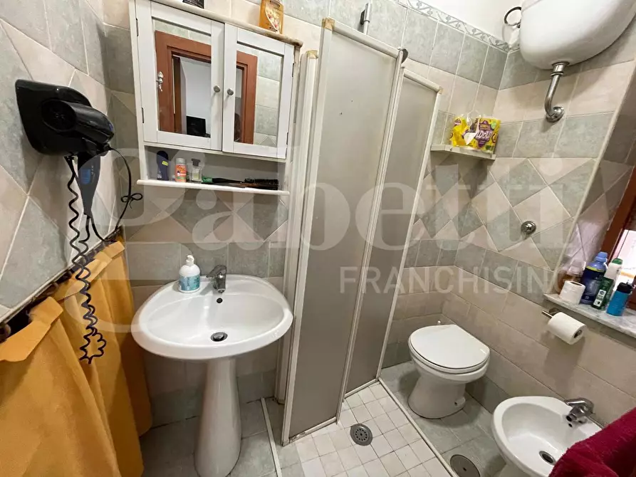 Immagine 11 di Palazzo in vendita  in Vico 11 lungomare caboto, 41 a Gaeta
