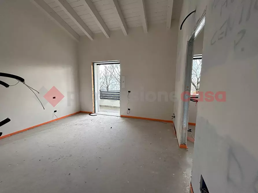 Immagine 23 di Villetta a schiera in vendita  in Via Hugo a Reggio Nell'emilia