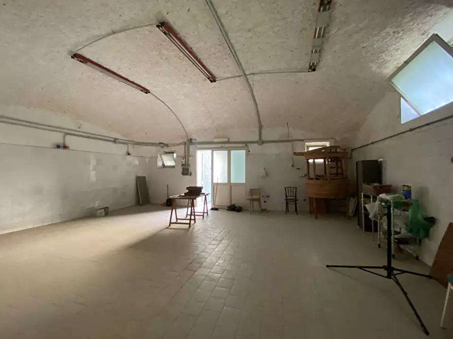 Immagine 1 di Magazzino in vendita  in Via Bruno Buozzi, 17 a San Giorgio A Cremano