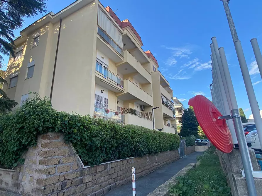 Immagine 3 di Appartamento in affitto  in Via Della Pineta Sacchetti, 100 a Roma