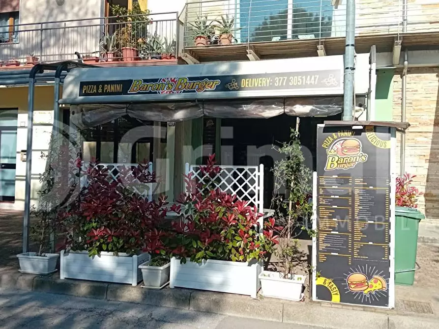 Immagine 1 di Attività commerciale in vendita  in Piazza napoli  milano marittima, 13 a Cervia