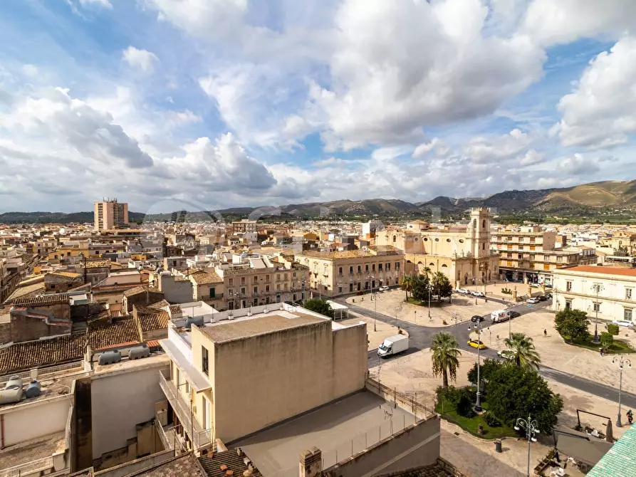 Immagine 1 di Appartamento in vendita  in Piazza Umberto I, 4 a Avola