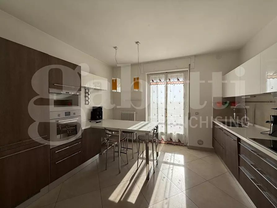 Immagine 4 di Casa bifamiliare in vendita  in Via Como, 1 a Erba