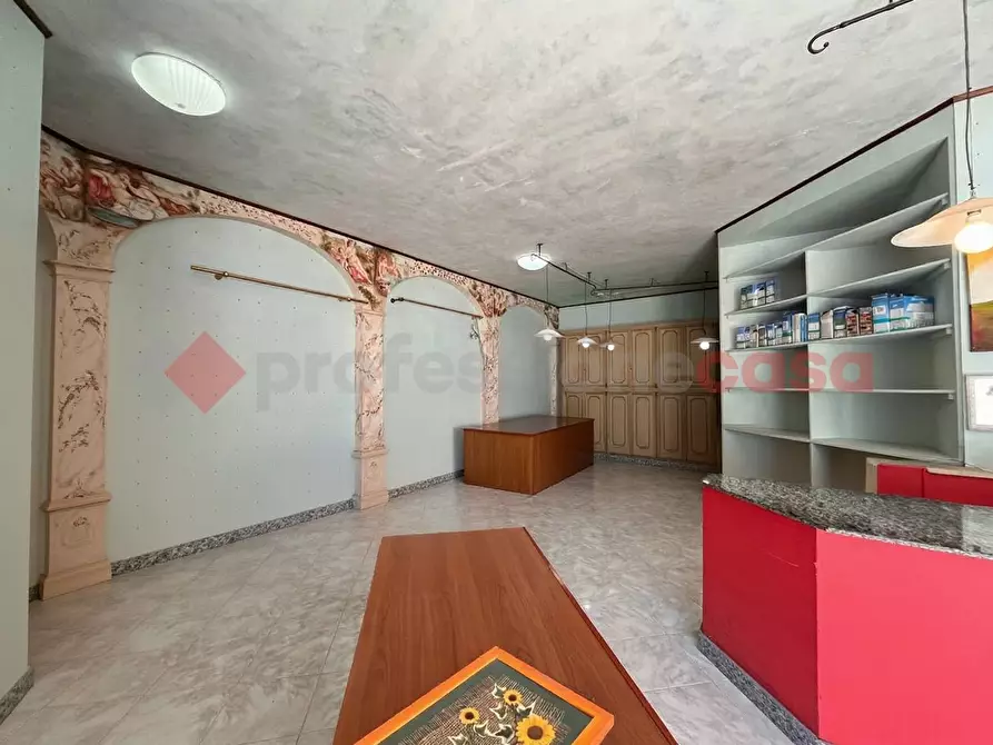 Immagine 3 di Laboratorio in vendita  in Via Pio XII a Poggiardo