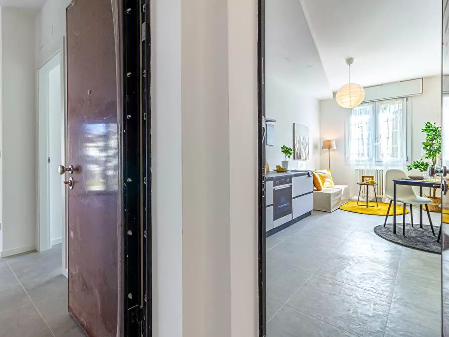 Immagine 13 di Appartamento in vendita  in Via dell'Uccellino, 2 a Bologna