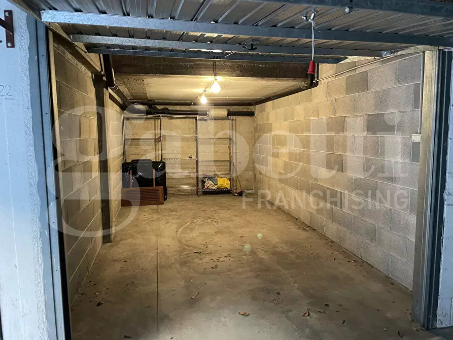 Immagine 6 di Box auto in affitto  in Viale CittÃ  d'Europa, 657 a Roma