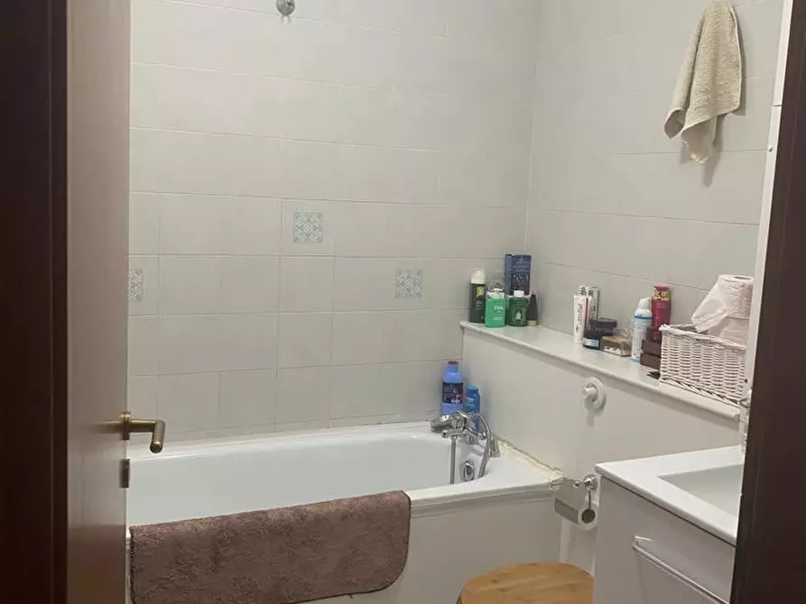Immagine 9 di Appartamento in vendita  in Piazza G.B.TEDESCO, 16 a Taranto