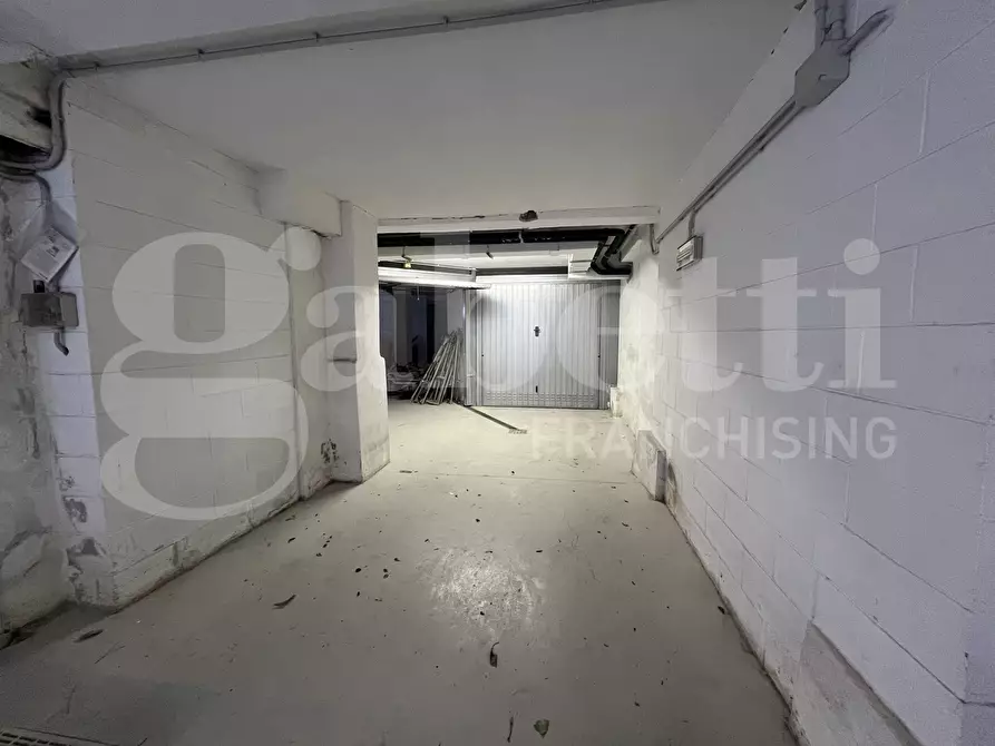 Immagine 2 di Box auto in vendita  in Via delle strette a Spotorno