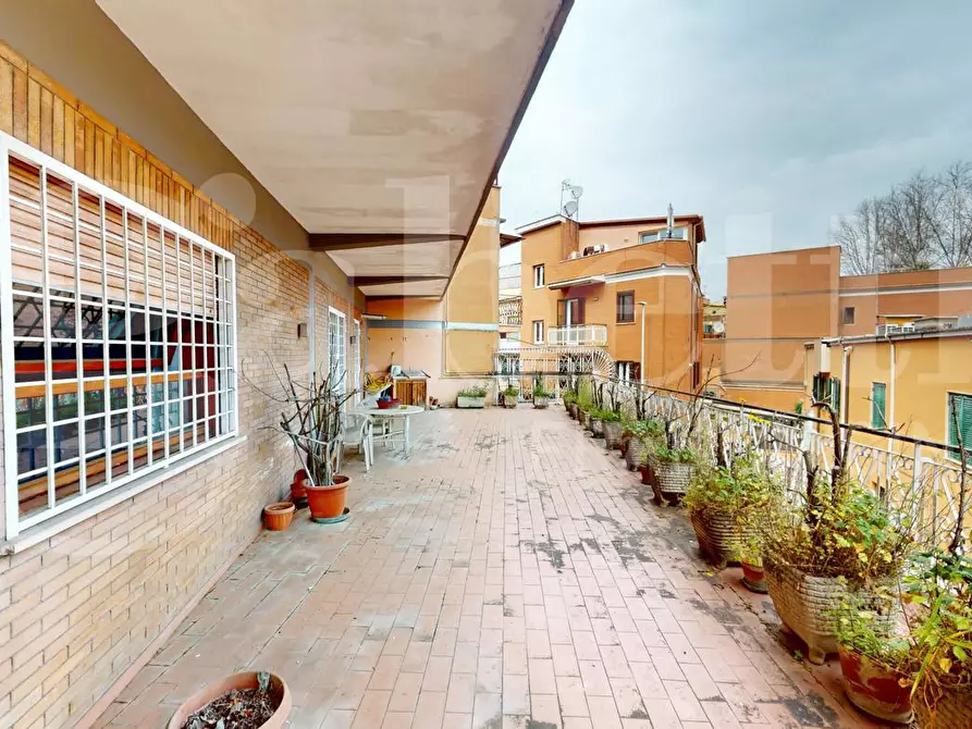 Immagine 34 di Appartamento in vendita  in Via Bibbona, 5 a Roma
