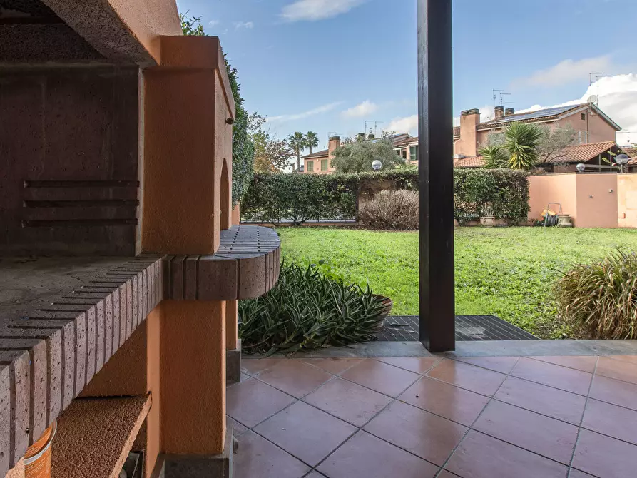 Immagine 10 di Casa quadrifamiliare in vendita  in Via Ermanno Wolf Ferrari, 169 a Roma