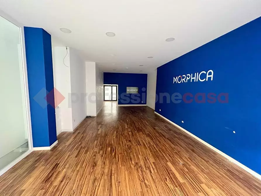 Immagine 2 di Negozio in affitto  in Via RICASOLI, . a Monopoli