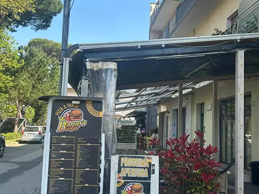 Immagine 4 di Attività commerciale in vendita  in Piazza napoli  milano marittima, 13 a Cervia