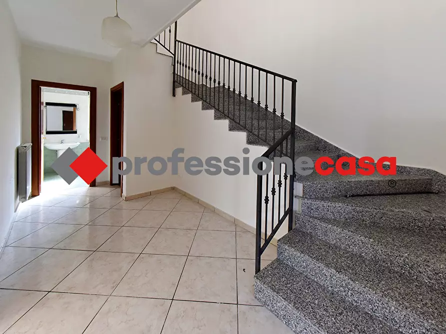 Immagine 32 di Villetta a schiera in vendita  in Via Ugo Foscolo, 36 a Santa Maria Capua Vetere