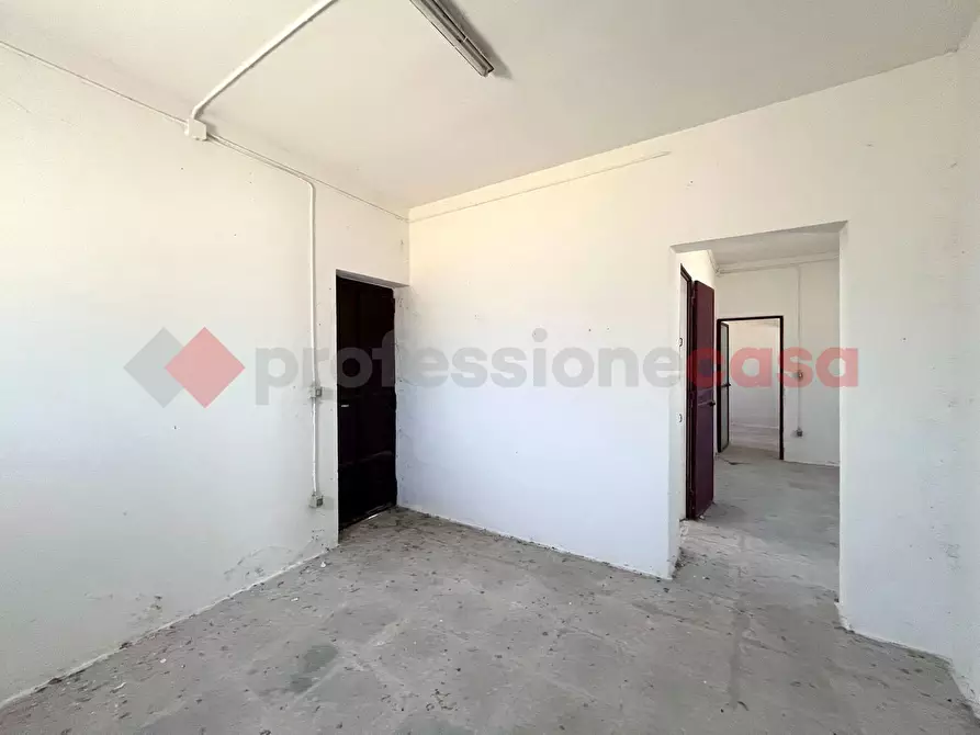 Immagine 8 di Laboratorio in vendita  in Via supersano a Nociglia