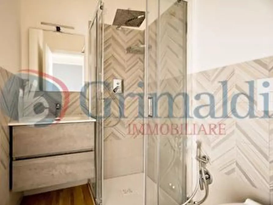 Immagine 17 di Appartamento in vendita  in Via dei Prati Fiscali a Roma