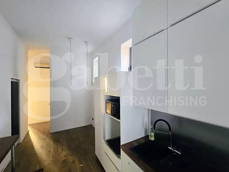 Immagine 8 di Appartamento in vendita  in Via dei Sardi, 48 a Roma