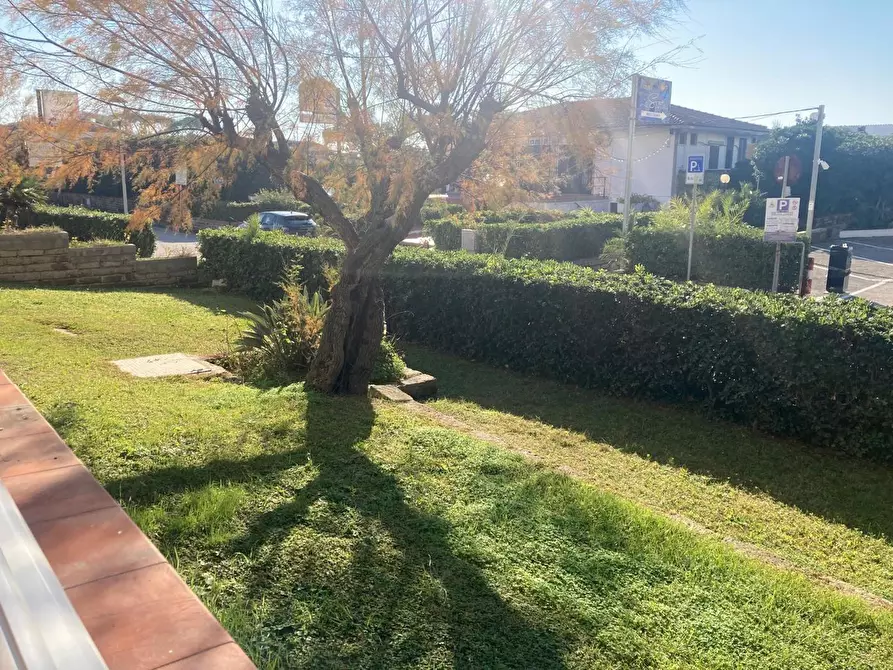 Immagine 47 di Bar / Ristorante in vendita  in Viale dellâerica a Cellole