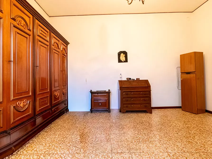 Immagine 13 di Appartamento in vendita  in Via Francesco Zanardi, 384 a Bologna