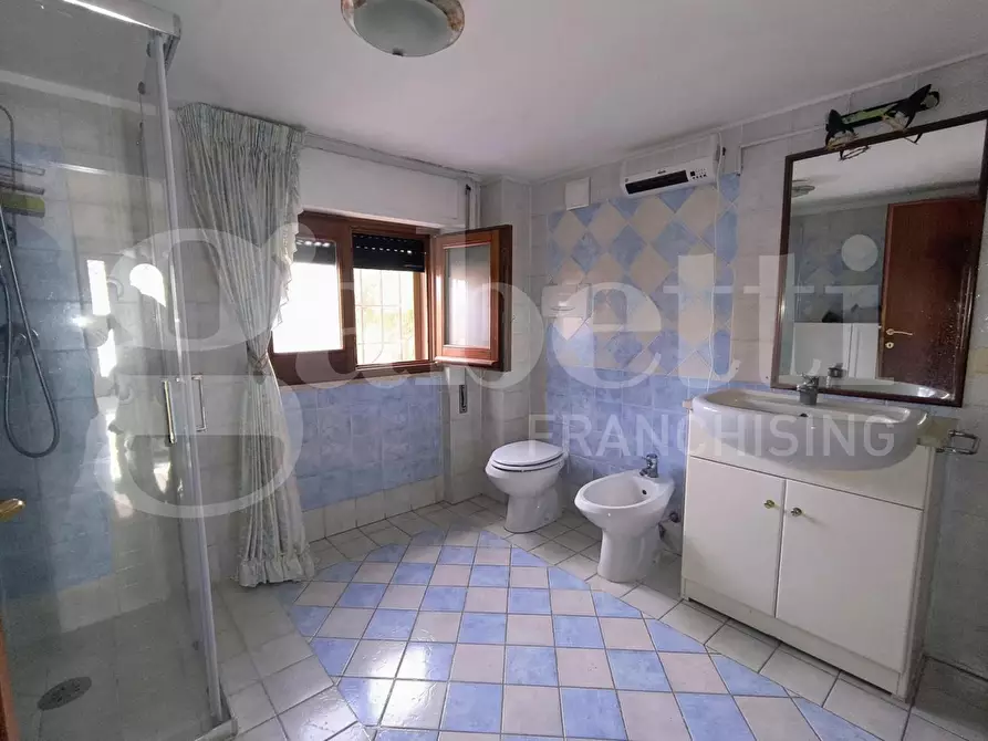 Immagine 15 di Casa bifamiliare in vendita  in Strada Santa Croce a Latina