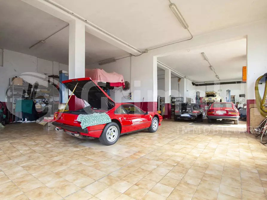 Immagine 2 di Albergo/B&B/Residence in vendita  in Via Besozzo, 12 a Mercallo