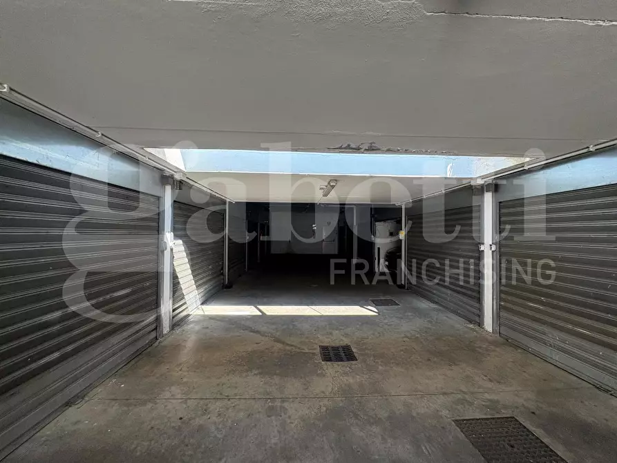 Immagine 26 di Appartamento in vendita  in Via Siligo, 10 a Roma