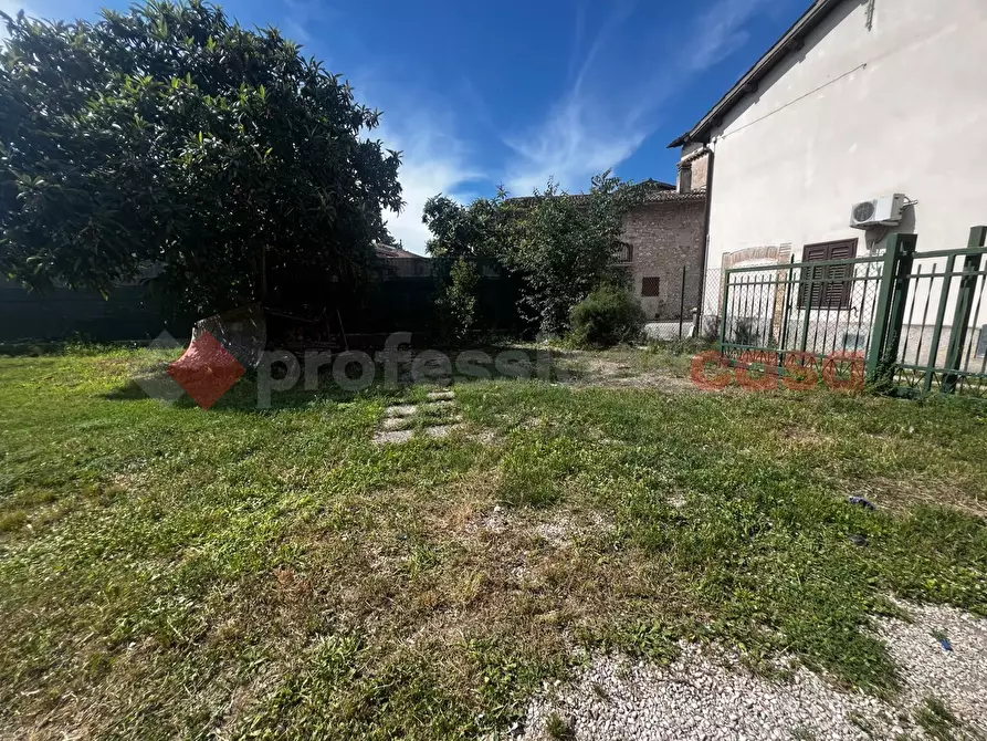 Immagine 37 di Terratetto in vendita  in Via fraz. San Giacomo, via Inghilterra a Spoleto