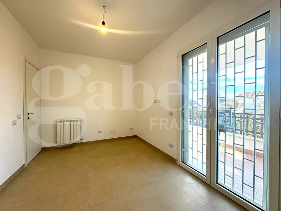 Immagine 17 di Villa in vendita  in Viale piave, 76 a Ardea