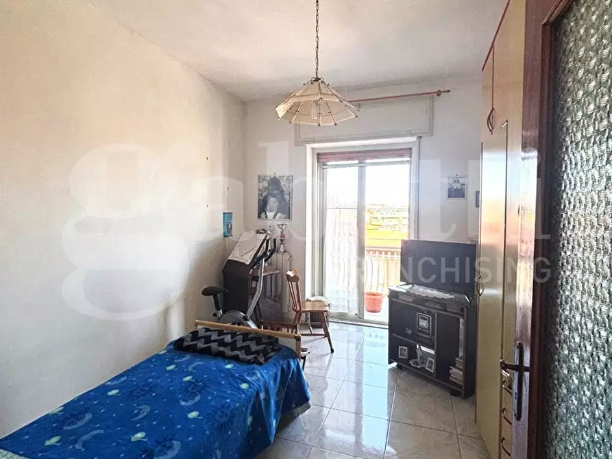 Immagine 13 di Appartamento in vendita  in Via Parmenide a Napoli