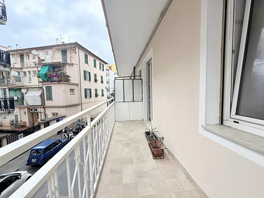 Immagine 7 di Appartamento in affitto  in Via Dante a Finale Ligure