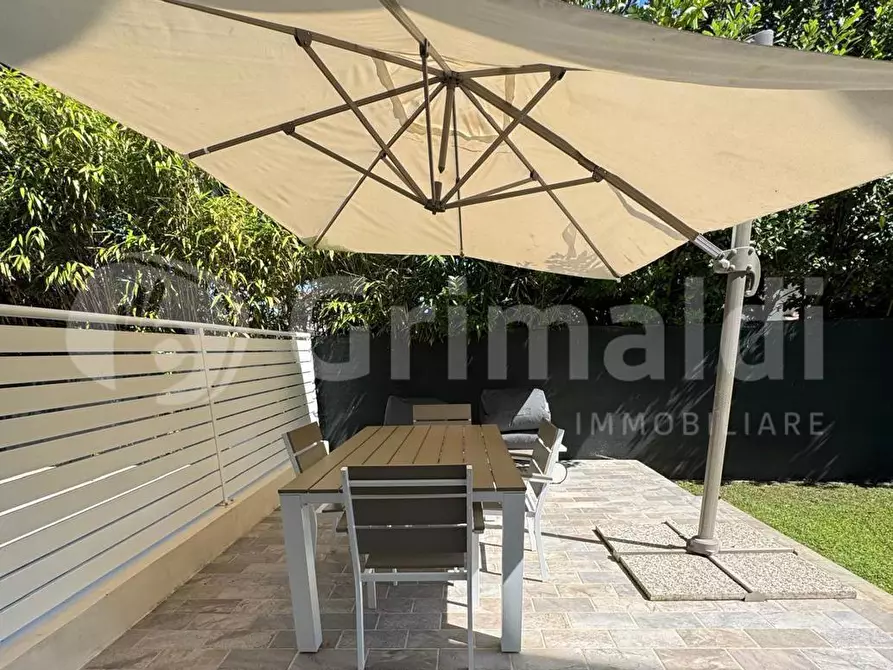 Immagine 18 di Appartamento in vendita  in Via G. MATTEOTTI, 1350 a Montignoso