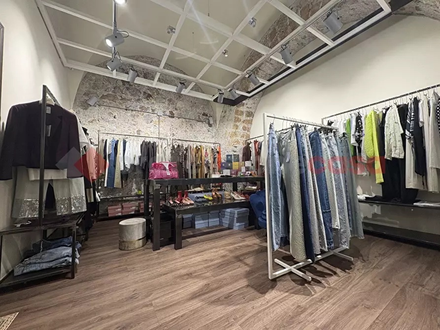 Immagine 5 di Attività commerciale in vendita  in Via ROMA, 113 a Terracina