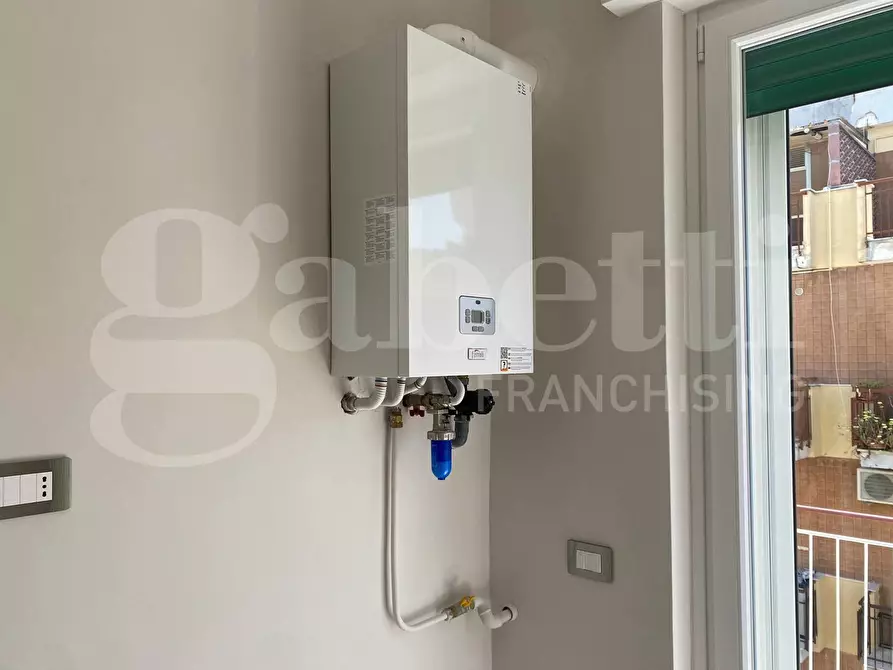 Immagine 25 di Appartamento in affitto  in Via Vittorio Veneto a Trani